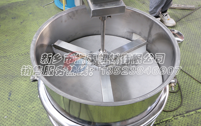 什么是強制振動篩？是在振動篩篩面加刮板嗎？